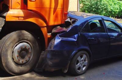 4 Common Types of Injuries Often Suffered From Accidents Involving Large Trucks